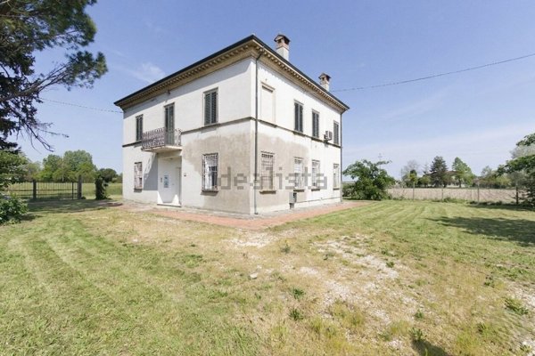 casa indipendente in vendita a Lugo in zona Ca' di Lugo