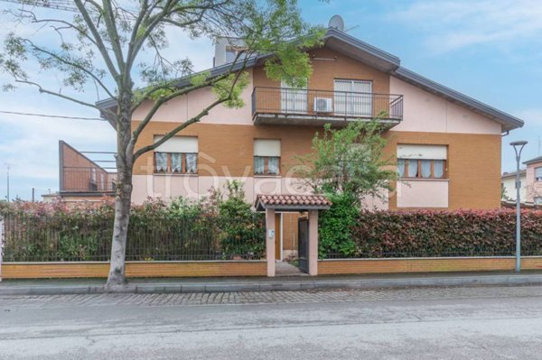 casa indipendente in vendita a Lugo