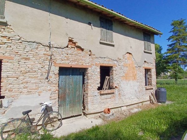 casa indipendente in vendita a Lugo in zona San Lorenzo