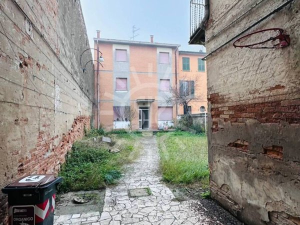 casa indipendente in vendita a Lugo