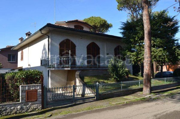 casa indipendente in vendita a Lugo