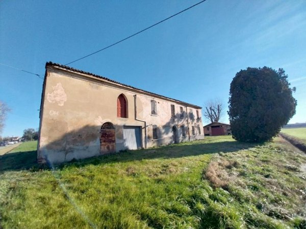 casale in vendita a Lugo
