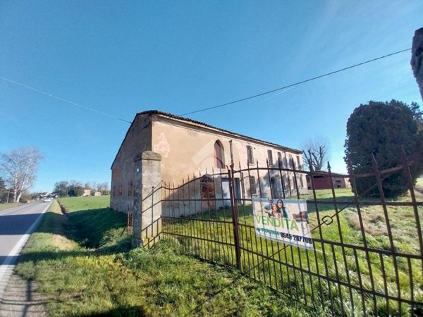 casale in vendita a Lugo