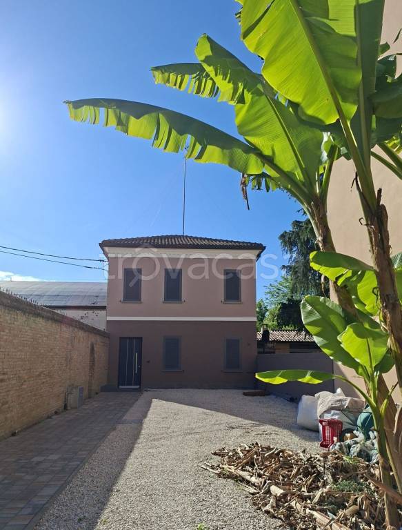 casa indipendente in vendita a Lugo