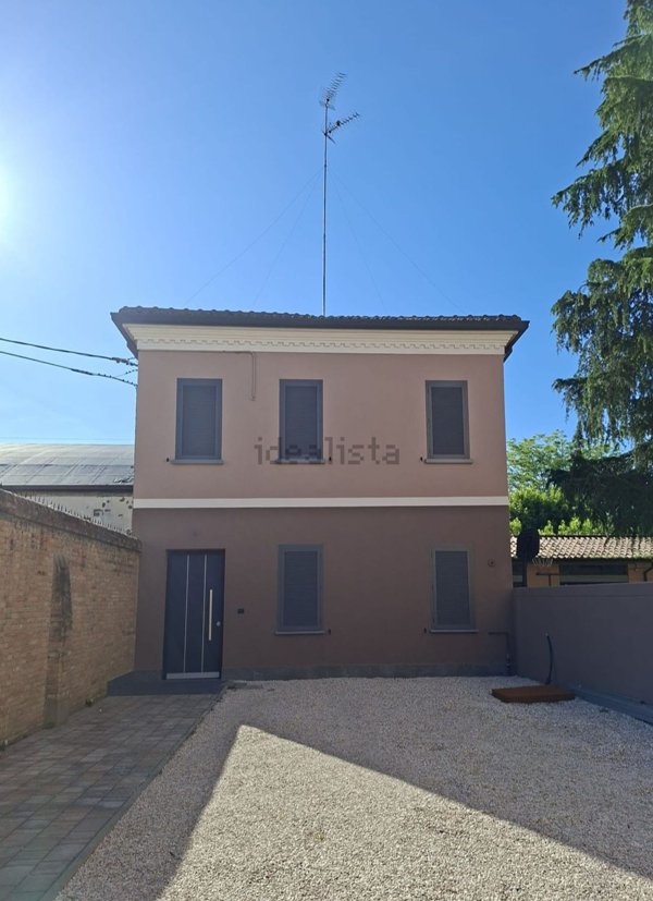casa indipendente in vendita a Lugo