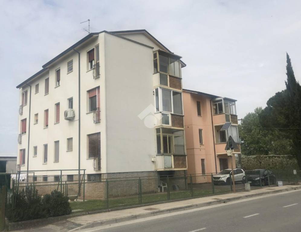 appartamento in vendita a Lugo in zona Belricetto