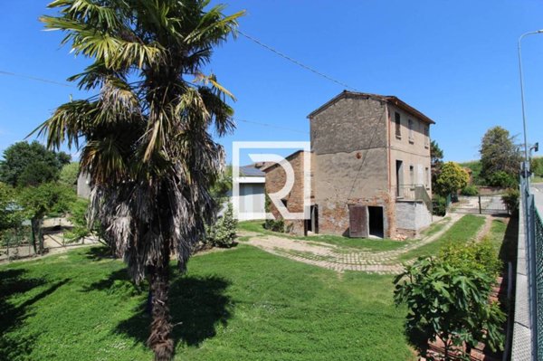 casa indipendente in vendita a Lugo