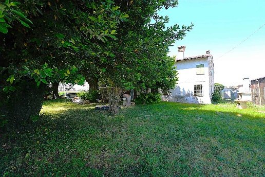 casa indipendente in vendita a Lugo in zona Giovecca