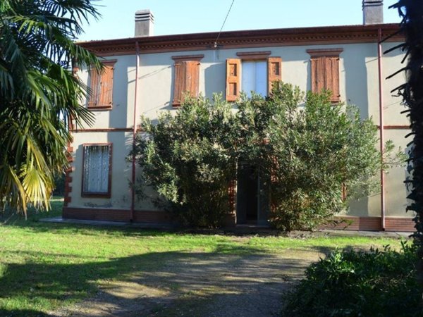casa indipendente in vendita a Lugo
