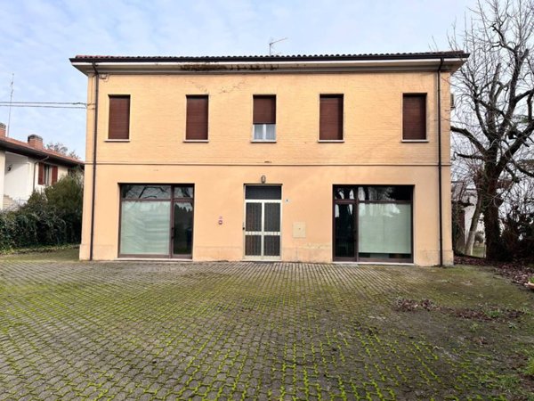 intera palazzina in vendita a Lugo