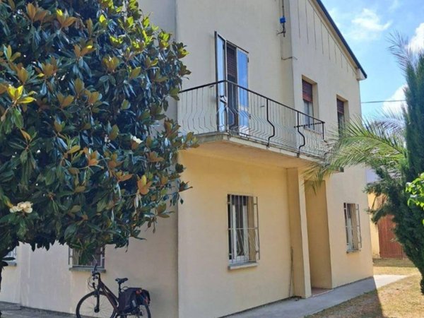 casa indipendente in vendita a Lugo