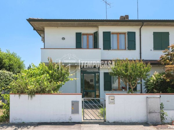 casa indipendente in vendita a Lugo