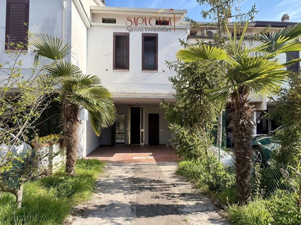 casa indipendente in vendita a Lugo
