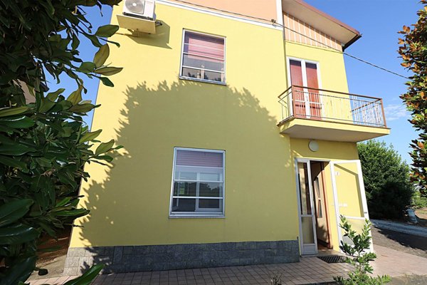 casa indipendente in vendita a Lugo in zona Voltana