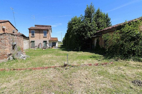 casa indipendente in vendita a Lugo