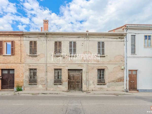 casa indipendente in vendita a Lugo