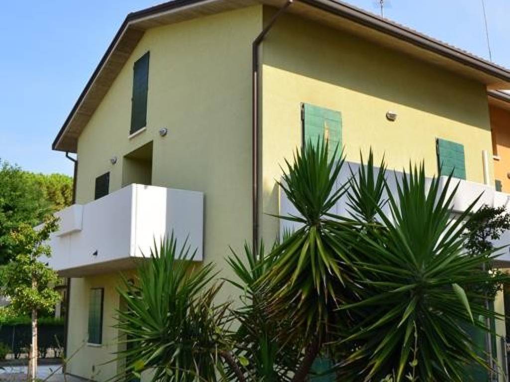 casa indipendente in vendita a Lugo