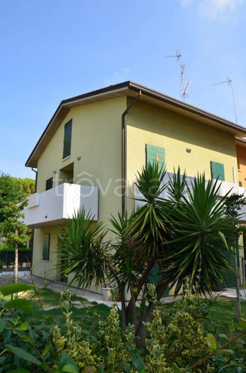 casa indipendente in vendita a Lugo