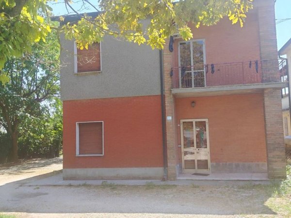 casa indipendente in vendita a Lugo
