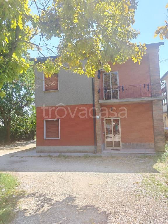 casa indipendente in vendita a Lugo