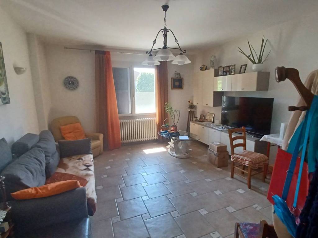 casa indipendente in vendita a Lugo