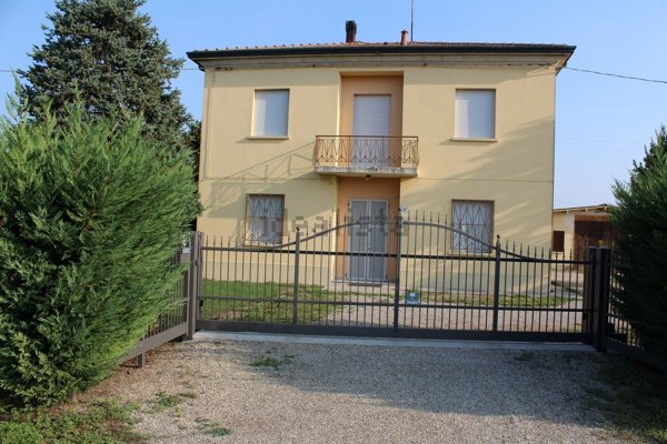 casa indipendente in vendita a Lugo in zona Frascata
