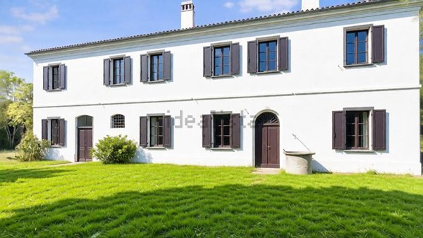 casale in vendita a Lugo