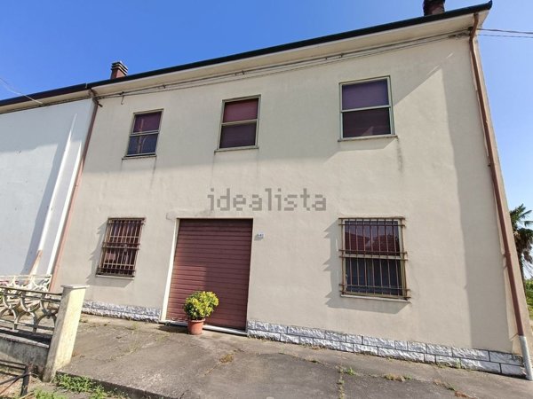 casa indipendente in vendita a Lugo in zona Voltana