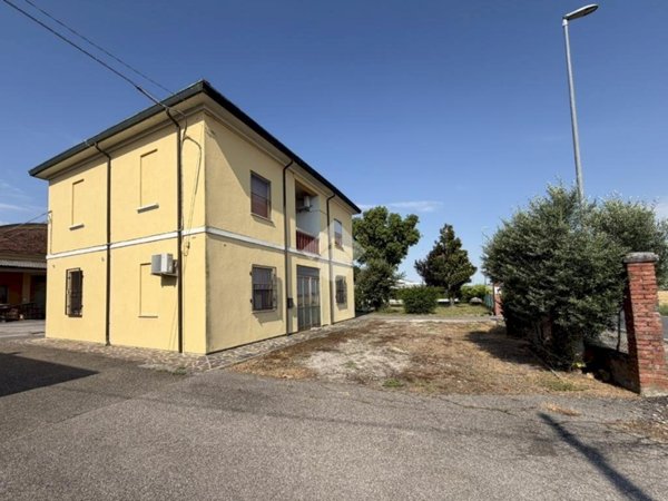 casa indipendente in vendita a Lugo in zona Ducato di Fabriago