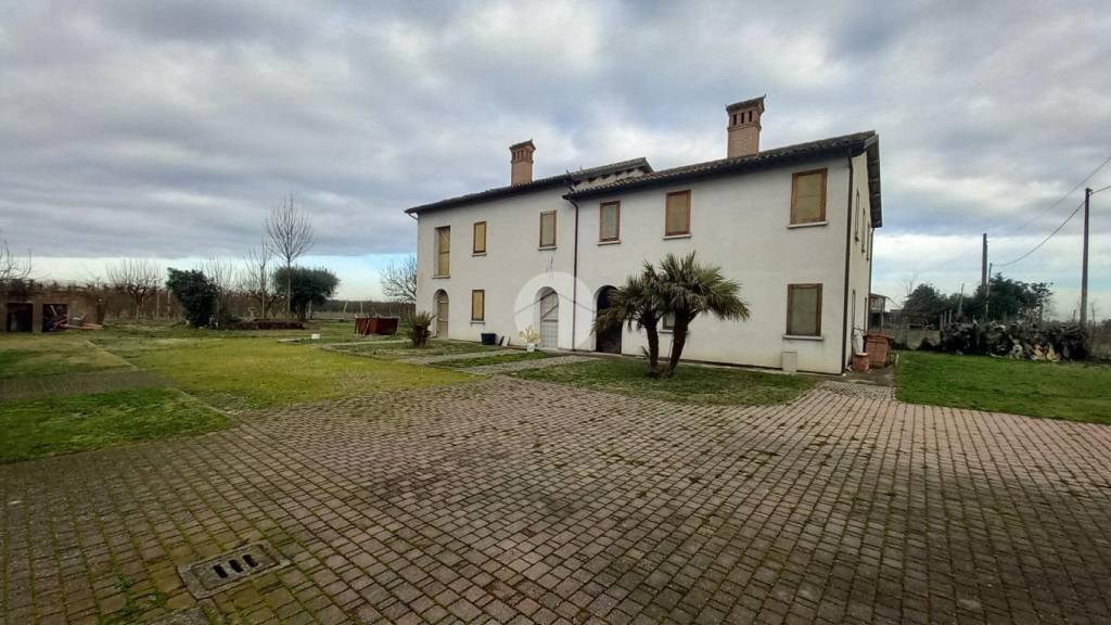 casa indipendente in vendita a Lugo in zona Ascensione