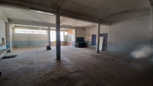 locale di sgombero in vendita a Lugo