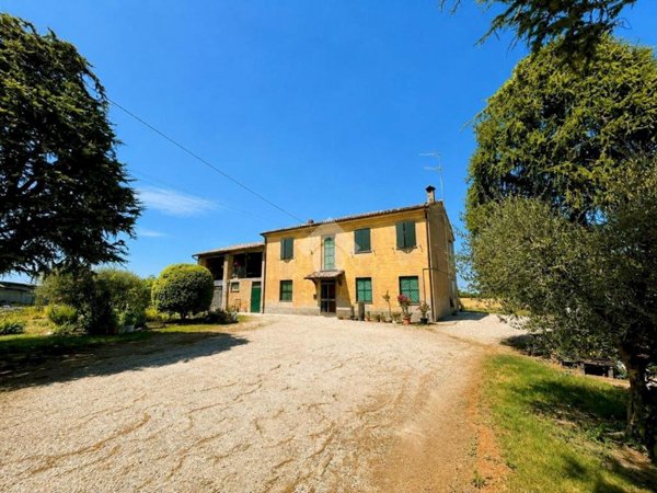 casa indipendente in vendita a Lugo in zona Bizzuno