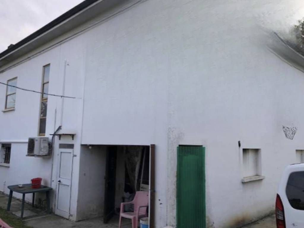 casa indipendente in vendita a Lugo in zona Ducato di Fabriago