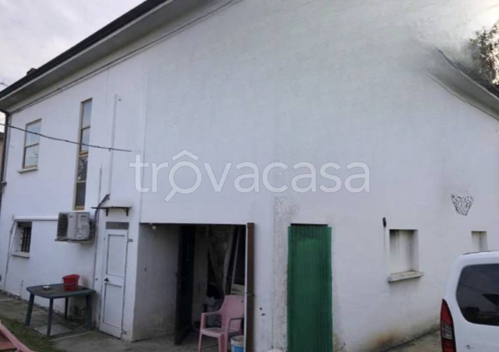casa indipendente in vendita a Lugo in zona Ducato di Fabriago