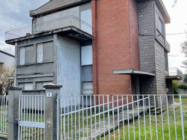 casa indipendente in vendita a Lugo