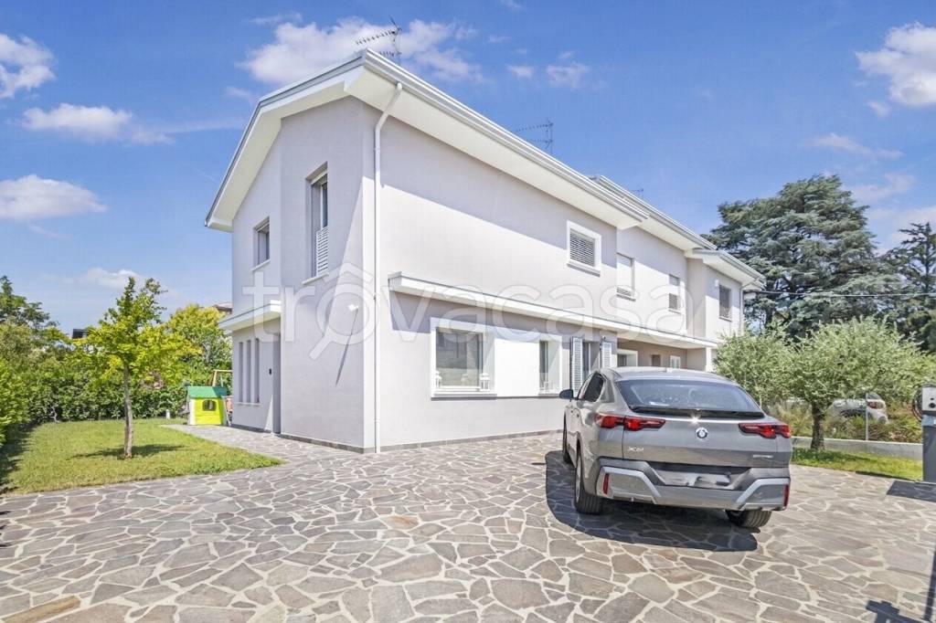 casa indipendente in vendita a Lugo