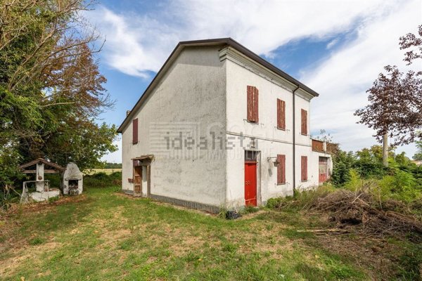 casa indipendente in vendita a Lugo in zona Zagonara