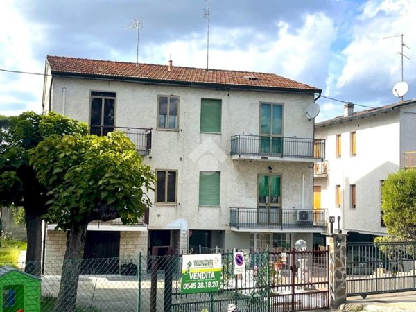casa indipendente in vendita a Lugo