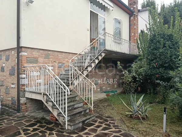 casa indipendente in vendita a Lugo