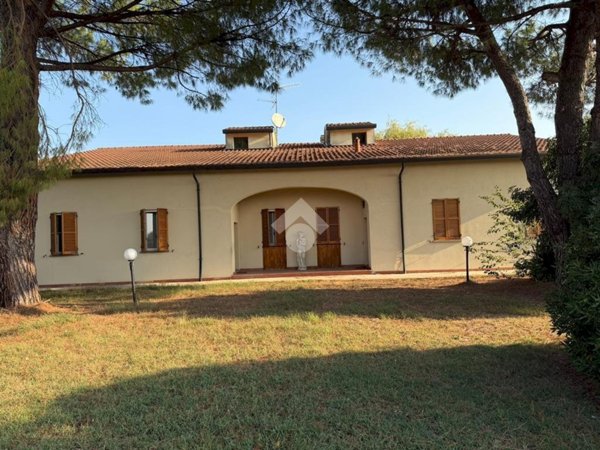 casa indipendente in vendita a Lugo