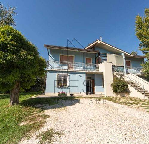 casa indipendente in vendita a Massa Lombarda
