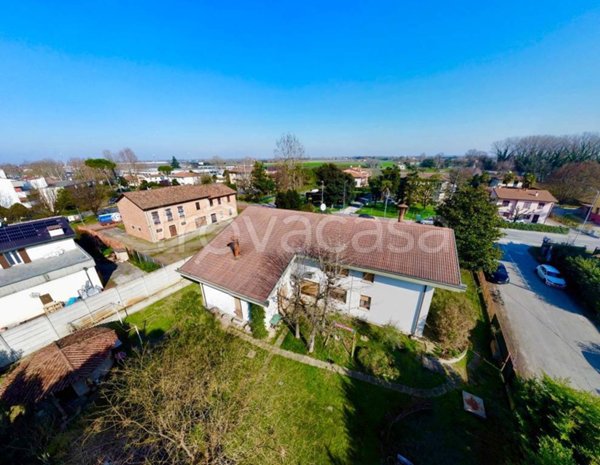 casa indipendente in vendita a Massa Lombarda