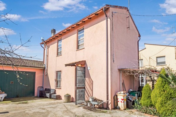 casa indipendente in vendita a Massa Lombarda