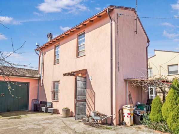 casa indipendente in vendita a Massa Lombarda