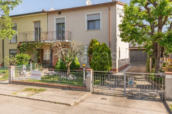 casa indipendente in vendita a Massa Lombarda