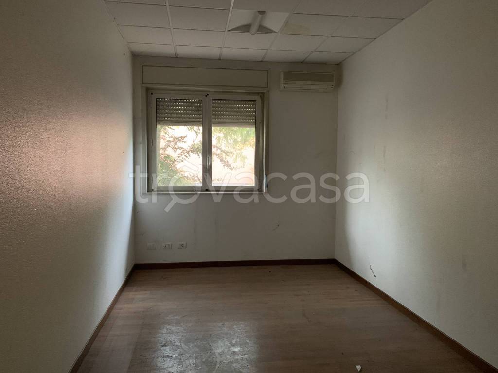 ufficio in vendita a Massa Lombarda