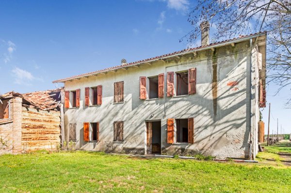 casa indipendente in vendita a Massa Lombarda