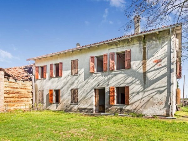 casale in vendita a Massa Lombarda