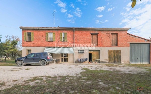 casa indipendente in vendita a Massa Lombarda