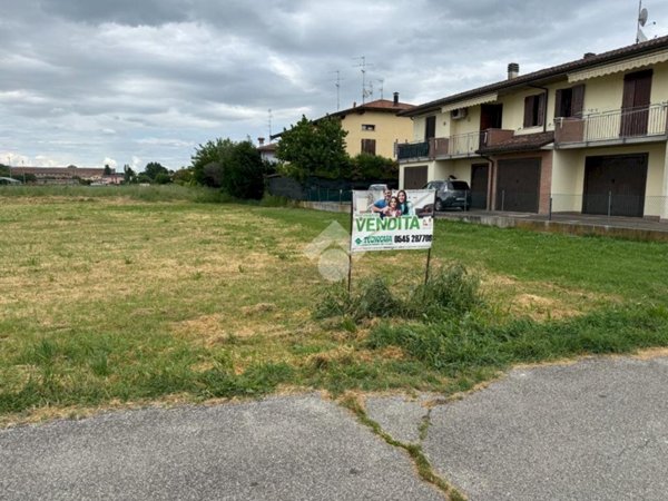 casa indipendente in vendita a Massa Lombarda